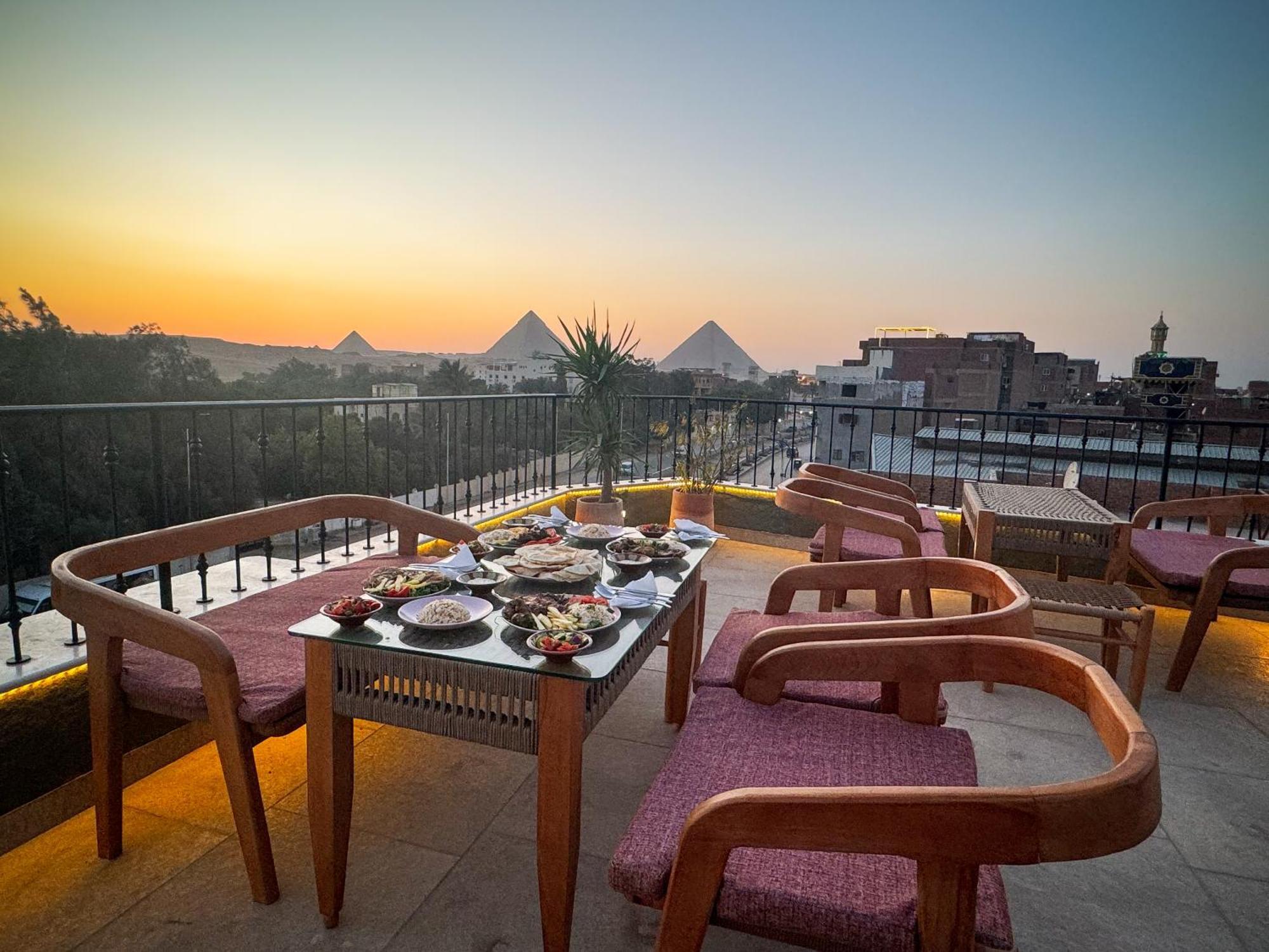 Almas Pyramids View Hotel Kafret el-Gabal エクステリア 写真