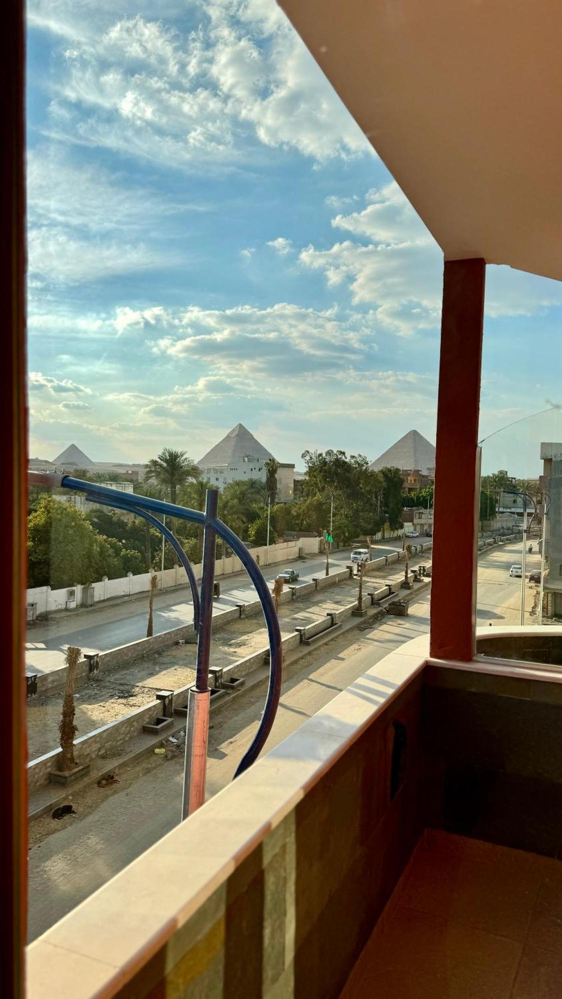 Almas Pyramids View Hotel Kafret el-Gabal エクステリア 写真
