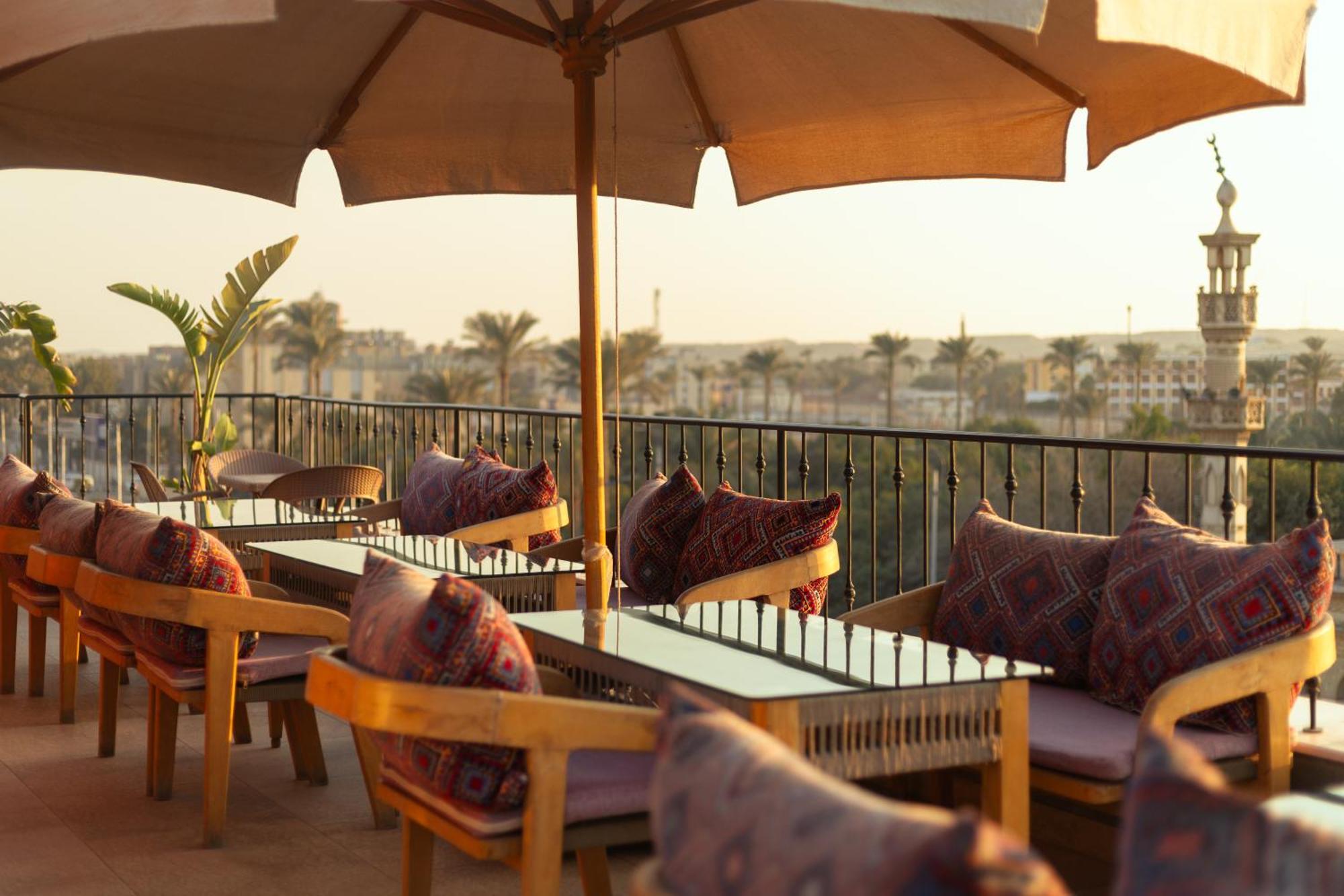 Almas Pyramids View Hotel Kafret el-Gabal エクステリア 写真