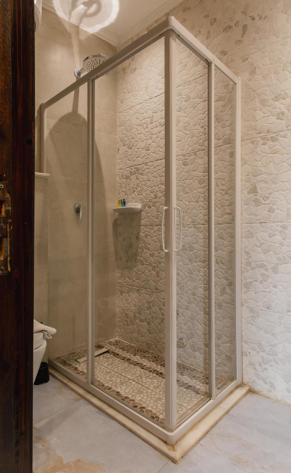 Almas Pyramids View Hotel Kafret el-Gabal エクステリア 写真